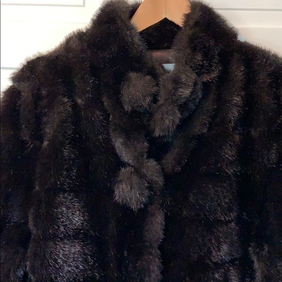 Fun faux fur with Pom Pom buttons - Picture 2 of 9